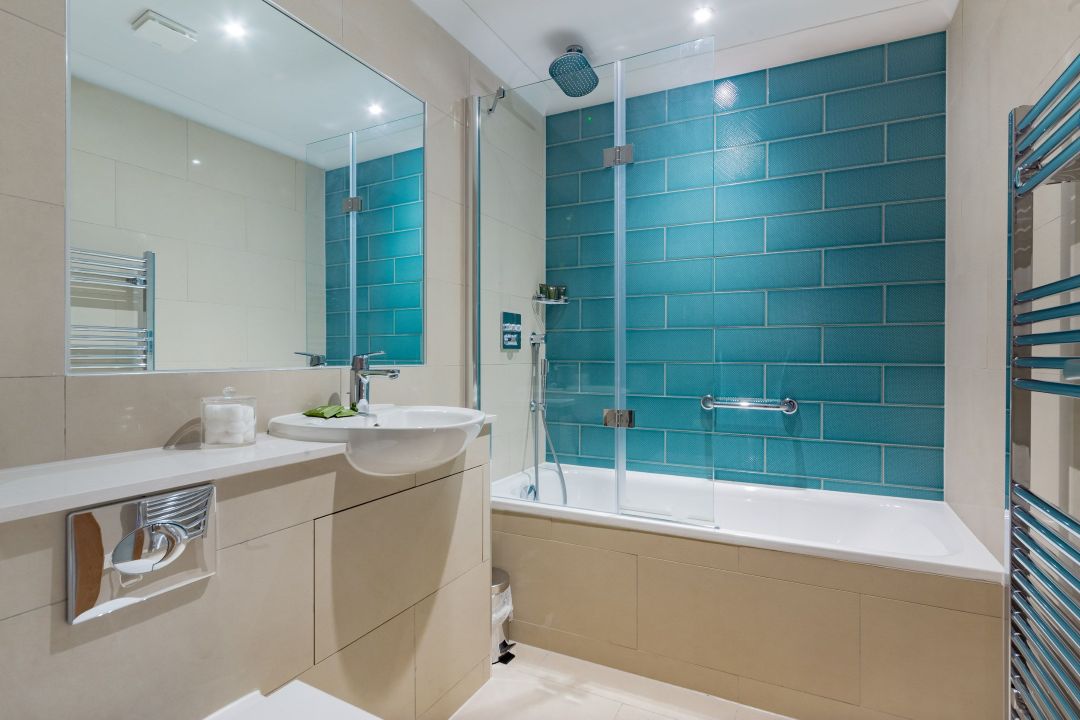 The Eaton Oak Bathroom